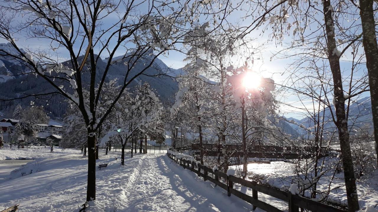 Apartamento Haus Ruetzbach Neustift im Stubaital Exterior foto
